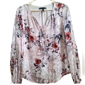 White House Black Market  Cream Silk Blend Long Sleeve Sz medium